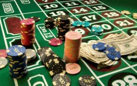 Ilustrasi kemenangan dan hadiah besar untuk pengguna omtogel